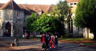 Cour du collge A.Meunier, 12 novembre 2004, 15h30